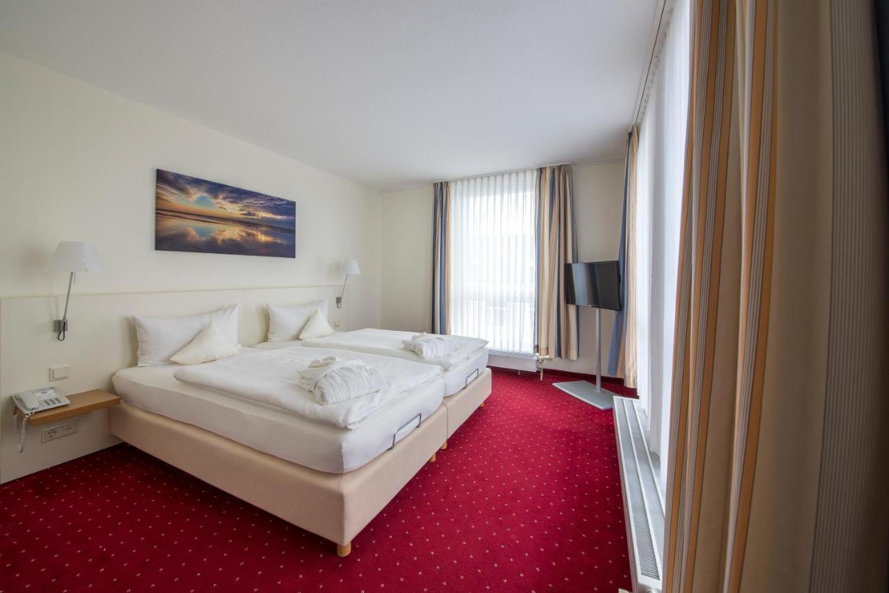 Michels Strandhotel Germania ノルダーナイ エクステリア 写真