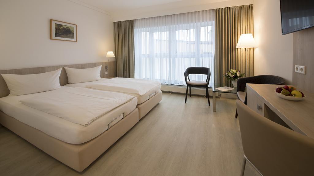 Michels Strandhotel Germania ノルダーナイ エクステリア 写真