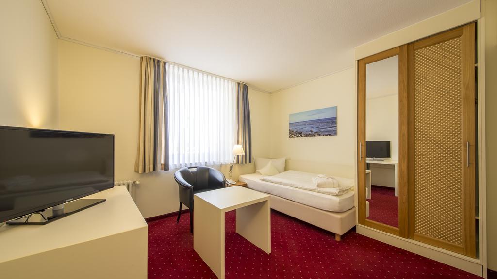 Michels Strandhotel Germania ノルダーナイ エクステリア 写真